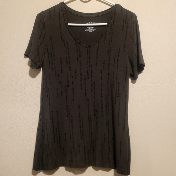 Apt. 9 Tops - Women's v-neck tee
